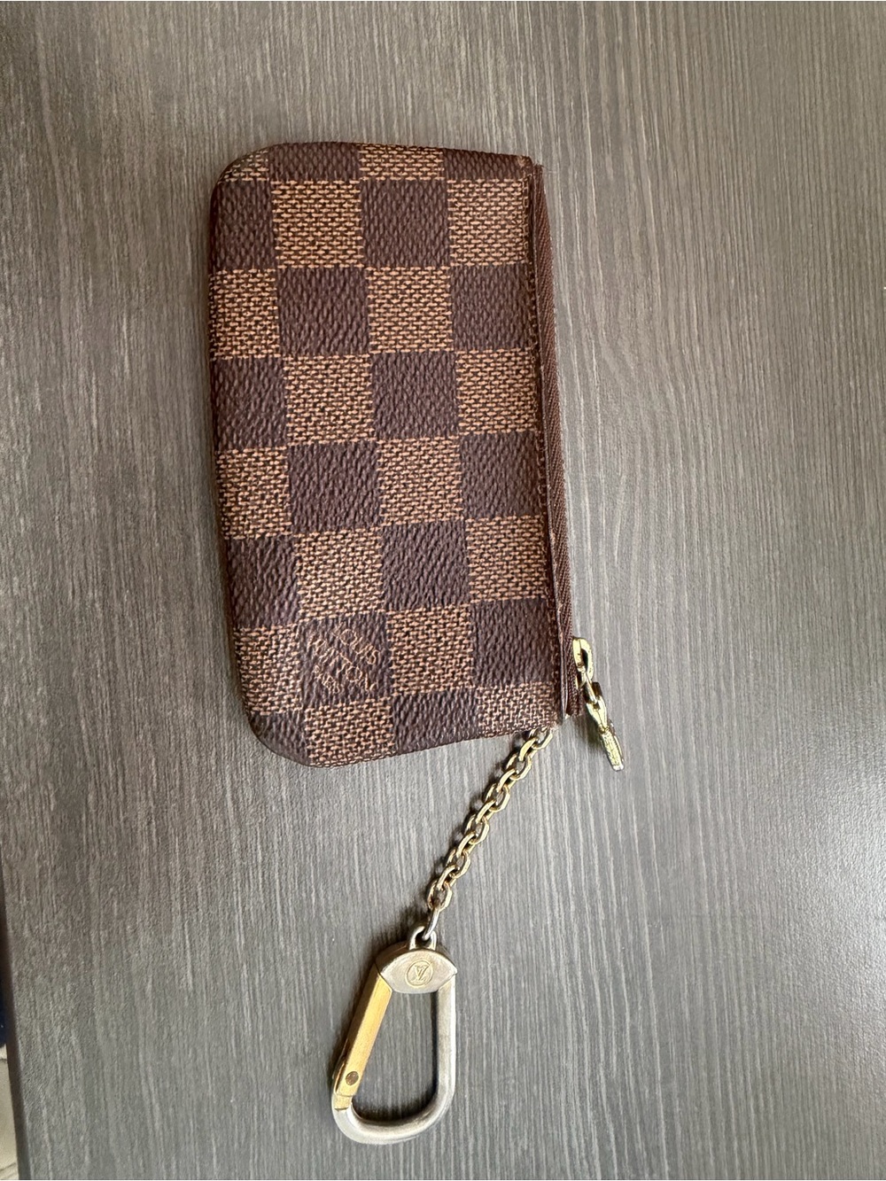 Louis Vuitton Damier Key Pouch in Brown and Dark Brown - Picture 2 of 2